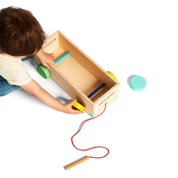 Learn to plan ahead and reach a goal: assemble a simple box car in a sequence of steps.